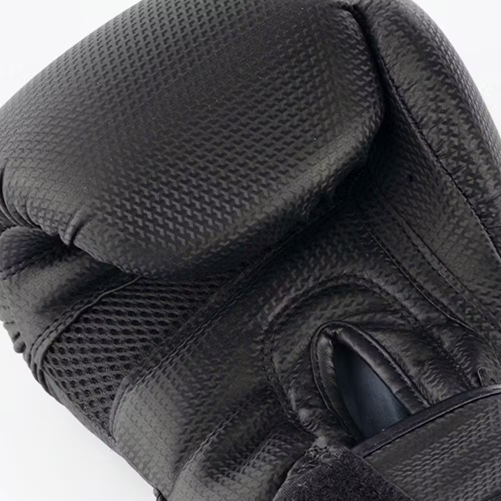 Blitz Carbon Boxing Gloves - Image 4